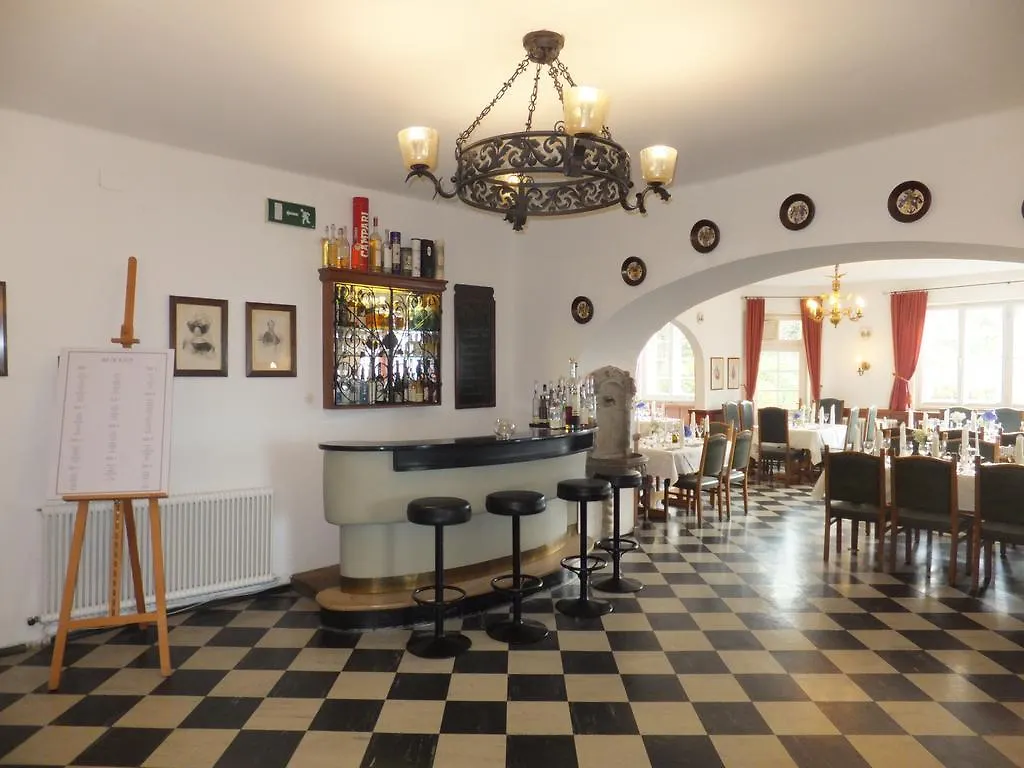 Hotel Restaurant Gruenwalderhof Patsch